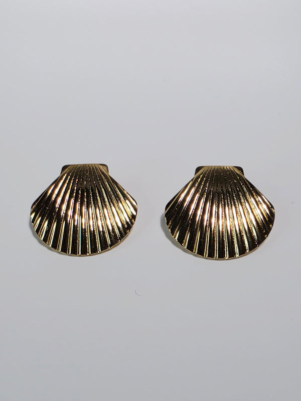 Shell-Shaped Gold Earrings