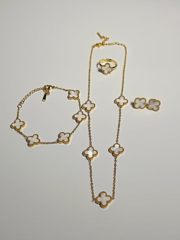 White Floral Jewelry Set