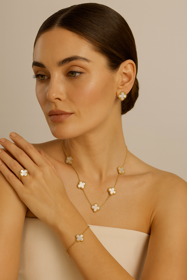 White Floral Jewelry Set